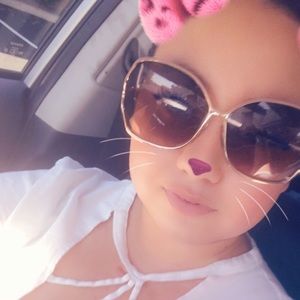 Meet your Posher, Tiani